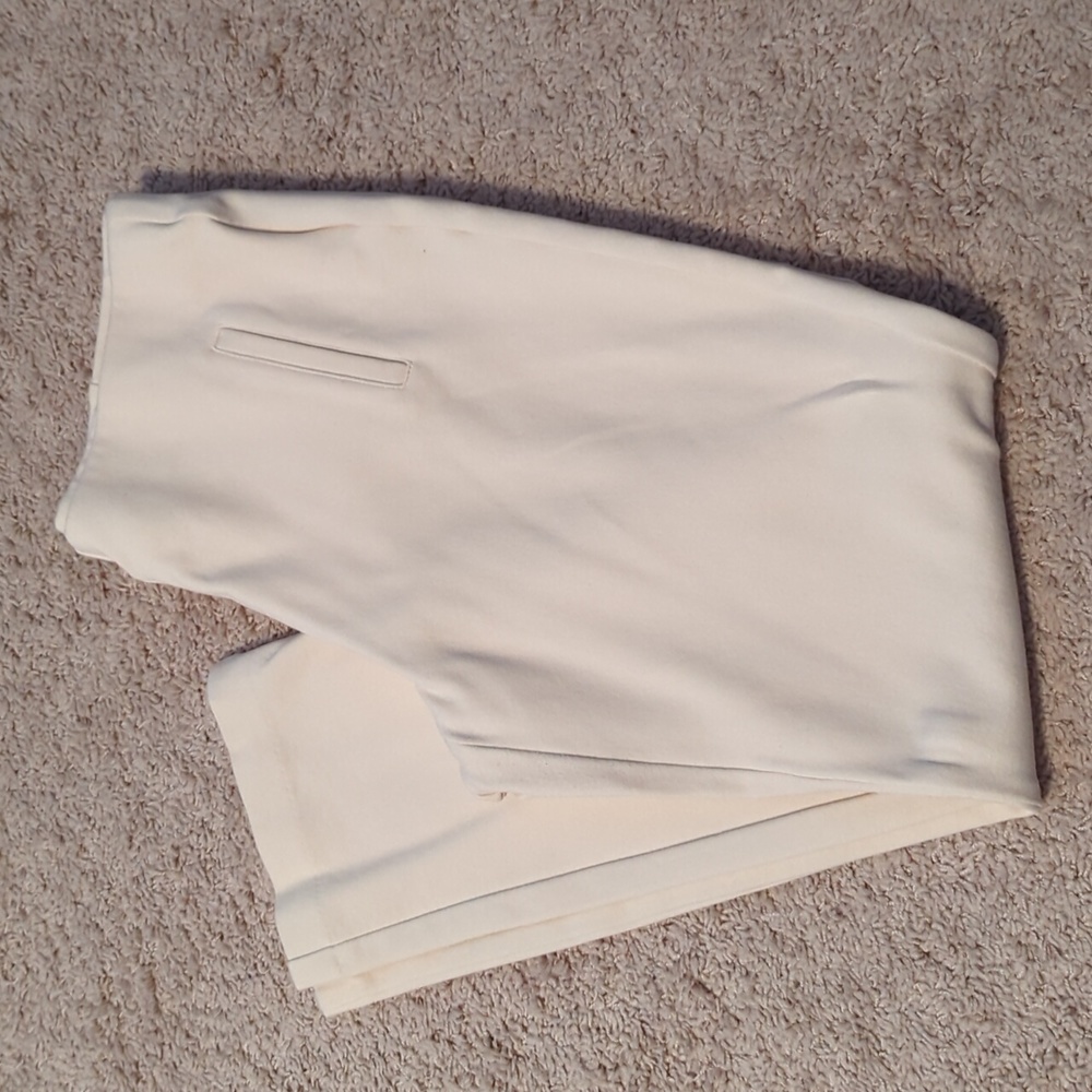 PRICE DROP! Chico's crop knit pants